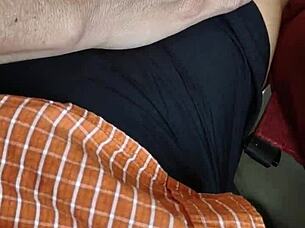 Acosando A Madura Culona En Las Calles De Lima?