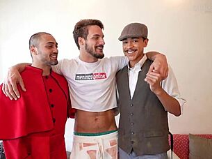 bastidores léo felipo possuído de tesão with gay group deepthroat