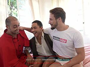 bastidores léo felipo possuído de tesão with gay group deepthroat