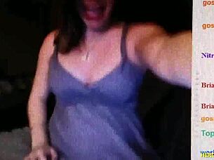 Pregnant cutie teases with boobs and pussy on webcam