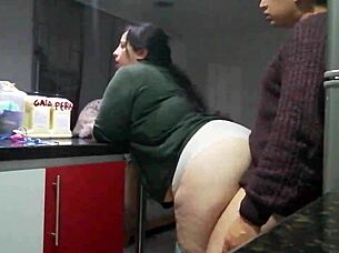 vecina gordita, ride my huge ass now?