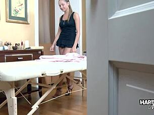 Massage turns hardcore creampie