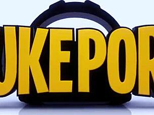 when anal penetration is what drives a beautiful and horny brunette crazy 😜