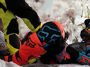 he says, 'feel my boots tread in motocross'