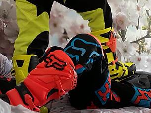 he says, 'feel my boots tread in motocross'