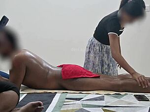 จบสวยโดนกล้องลับกับสองสาวในสปามassage