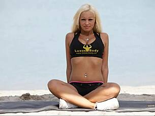 Deutsche Promi Nutte Daniela Katzenberger Sexy Jerk Off Challenge Neu