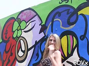 seductive girlfriend mixes cock-riding and blow job 😏