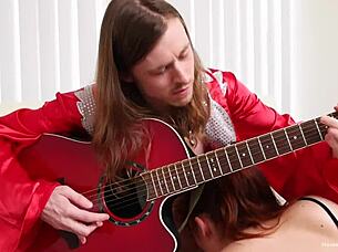 Crazy groupie encounters unexpected big cock action