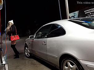 i'm at the car wash, feelin horny as a transsexual in public, wanna suck some cocks