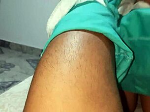 Me encanta como mi madrastra me chupa la polla!