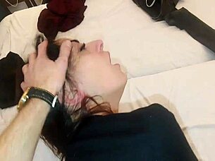 night in the hotel with a stranger dialoghi ita