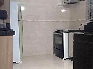 Hot Wife Seduces Electrician For Blowjob Payment