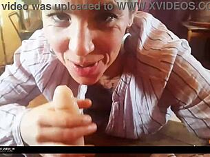 That banker is a real slut, jerk off to her! 😏