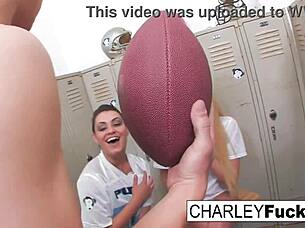 Bruce Venture Receives Double Blowjob