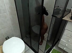 Skinny Latina blowjob backstage with swingers group