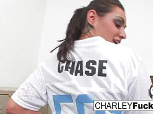 Bruce Venture Receives Double Blowjob