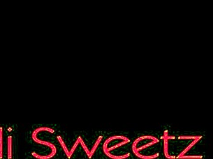 smoking hot lady loves getting spanked and whipped by her partner