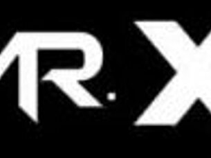 fashionbusiness takes it in mouth e2 37