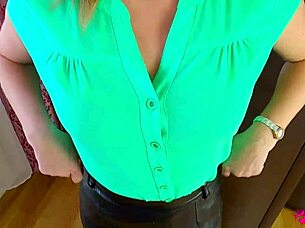 Hairy Luna Rival Gets Anal in HPG, I Love Her Beaver