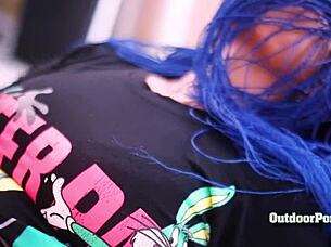 Want to lick my ebony pussy outdoors?