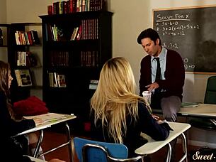 Taboo Spoon Fucking By Her Stepbrother Intensifies.