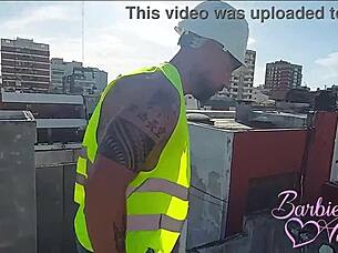 Barbie Anderson blows and gets assfucked by the builder!