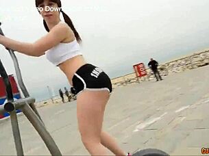 Cute pornstar with big tits and ass gives blowjob