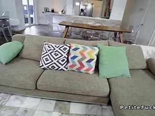 i can't beleive how the petite chesnut blows and fucks that huge dick, it's so intence!