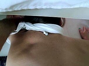 Stuck stepmom Melanie Hicks in doggy style pleasure