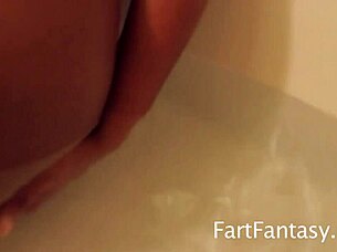 amber star blowing stinky fart bubbles in the bath 😈