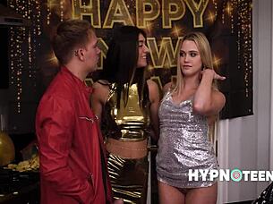 Teen Nye freeuse foursome fucking