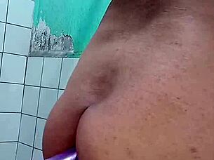 De ma ana is enjoying some anal pleasure