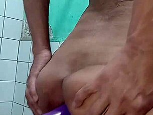 De ma ana is enjoying some anal pleasure