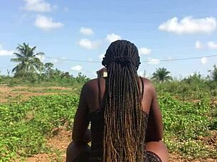 Crazybitch enjoys moving her big ass outdoor