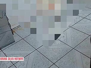 Bruna Silva's steamy hotwife adventure in Comedor 1.4