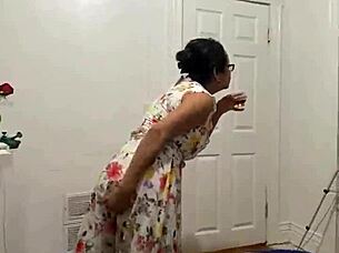 Anna Maria Mature Latina Making Love To Her Fans Behind The Scenes Look, Behind The Scenes Teasing Tits Ass Backstage Milf Big Tits.