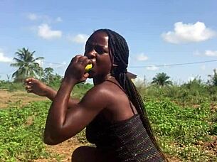 Crazybitch enjoys moving her big ass outdoor