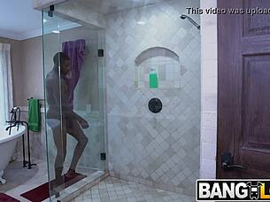 Kokohontas rides stepdad's monster cock in doggystyle