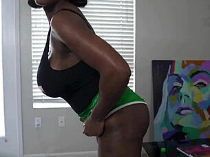 marysol83 achieves intense squirting orgasm on webcam