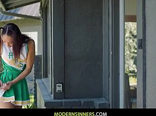 Cheerleaders Ass-To-Mouth Appetite 18+