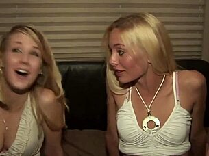 Amateur Blonde Girls Making Out