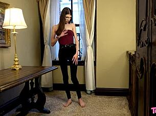 Tgirls XXX presents Ava Holt in sexy solo session 😘