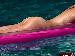 slim teen with small tits gets tight pussy fucked to creampie.