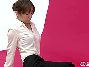 Maki Momoi's amateur photo shoot in the nude