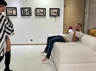 Latina teen model fucks photographer before shoot 😏