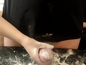 i'm cookin' this dick for dinner, jerkin' it off and breadin' the penis 😅