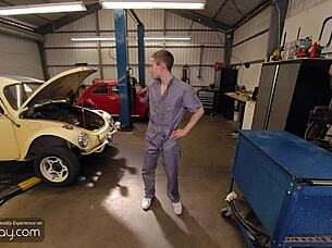 Gay Twink Mechanic Gives Hot Blowjob And Fucks Anal Before Boss Cums In Hd Porn