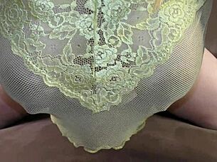 Fat MILF gets double penetration for ultimate pleasure