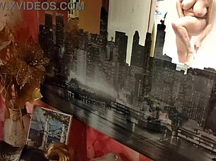 watching my girlfriend get caught showing her tits